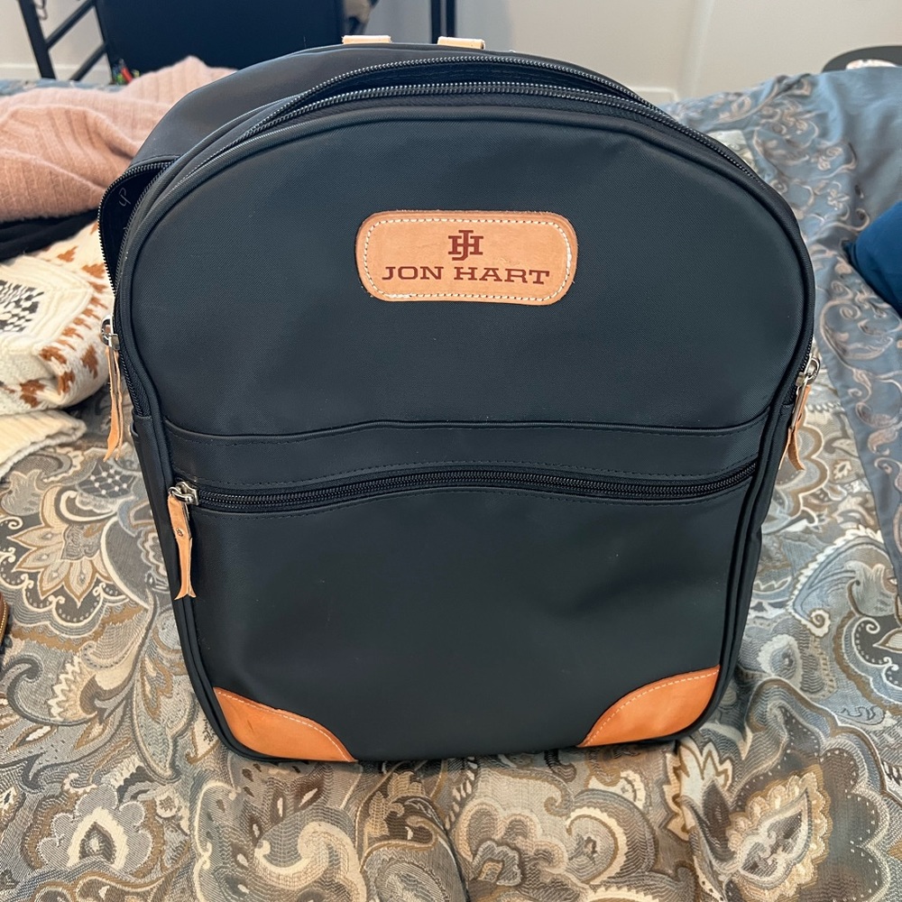 JON HART DESIGN

LARGE BACKPACK